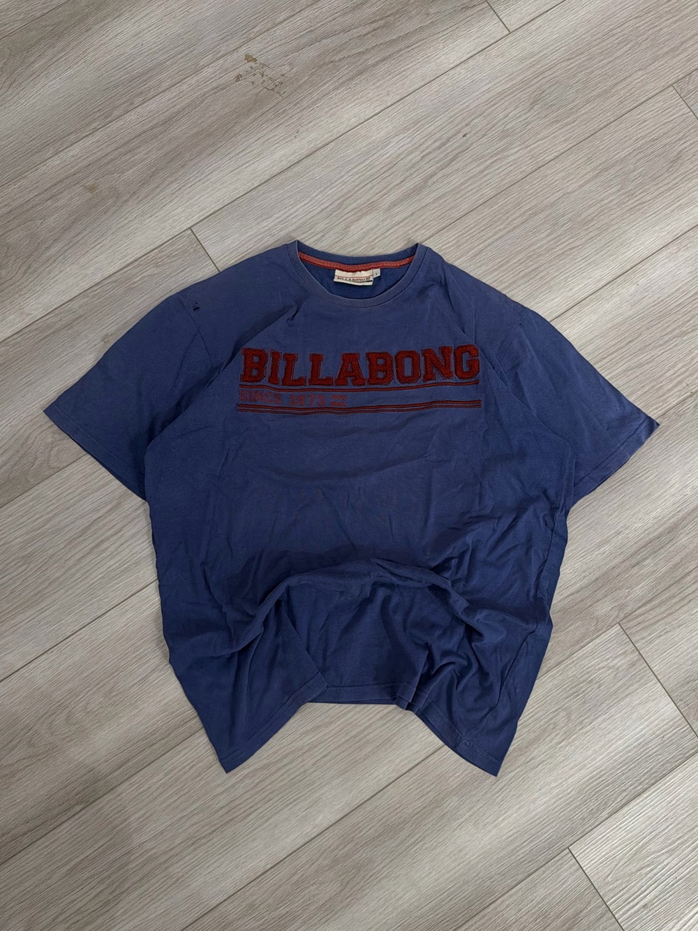 Vintage Billabong Navy Short-Sleeve Logo Tee with Red Embroidery